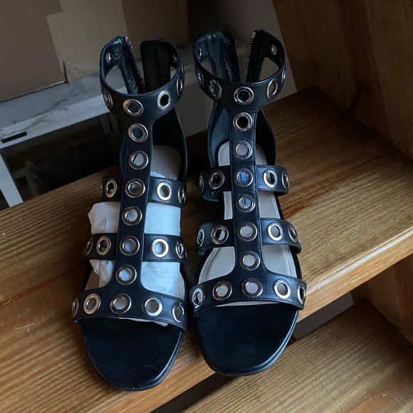 Prada sandals - Picture 2 of 13